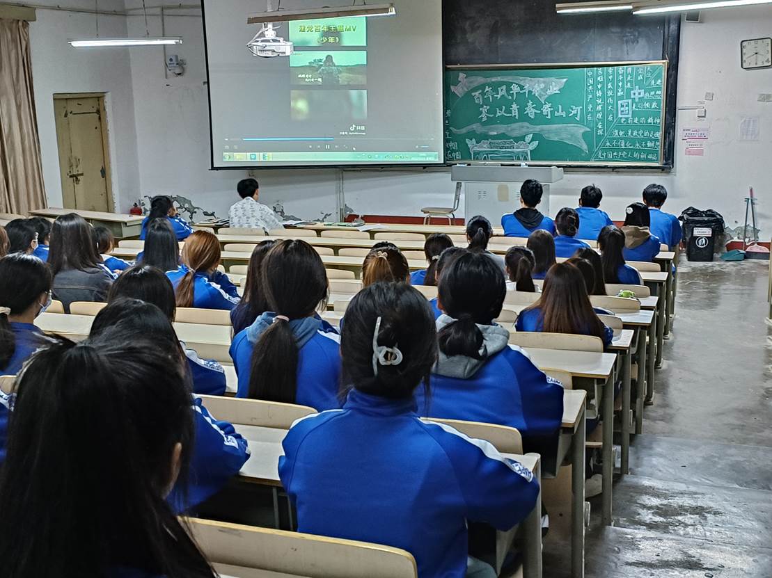 图示, 示意图

中度可信度描述已自动生成