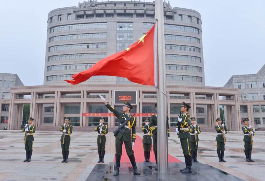 图示, 示意图

中度可信度描述已自动生成