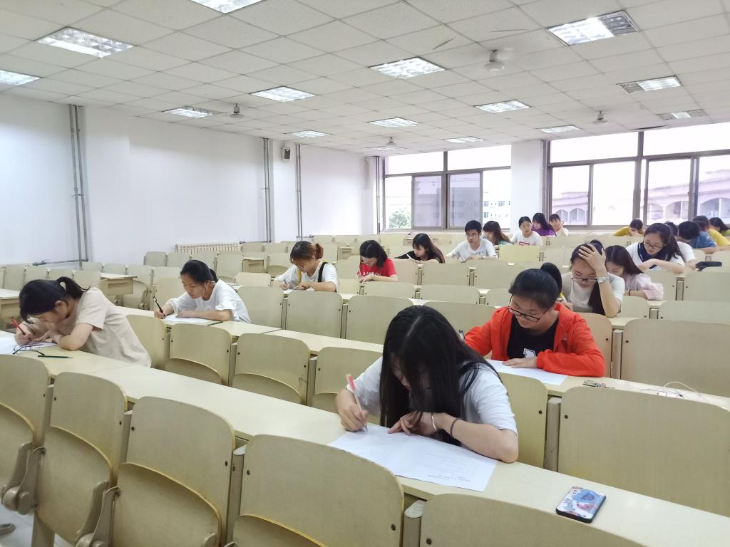 菏泽学院体育与健康学院男女比例的简单介绍-第2张图片-鲸幼网